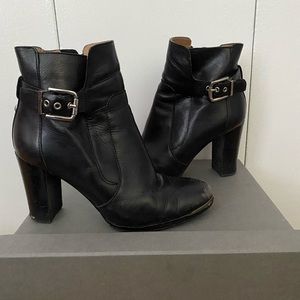 Donald J Pliner Buckle Heeled Booties